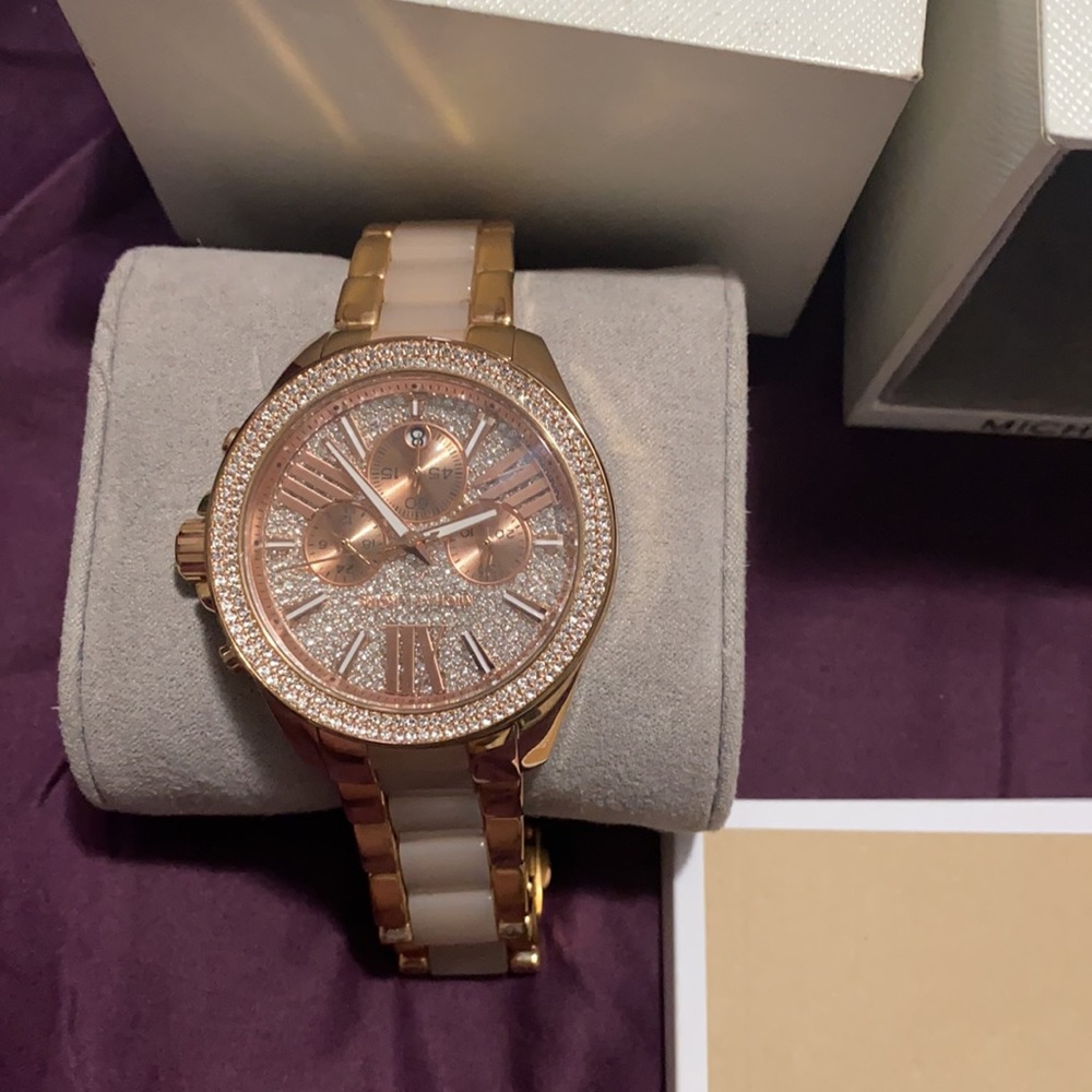 Watch - Picture 4 of 7
